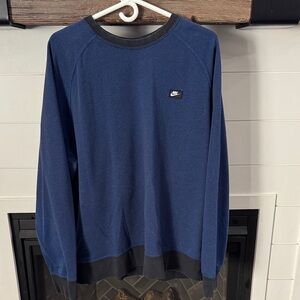 Nike Men's Blue and Black Crewneck Sweater